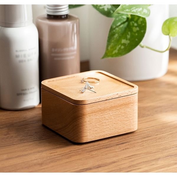 

шкатулка из цельного дерева