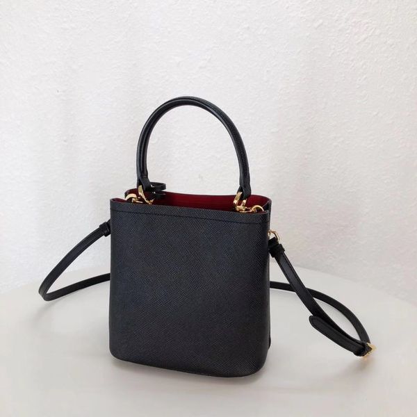 

women's bags, high-grade high-quality bags, a full range of types, dear welcome to order and contact 087678