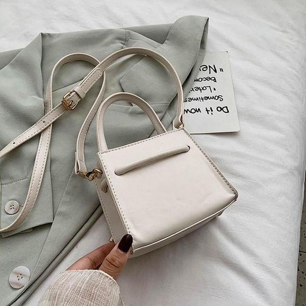 

advanced sense portable bag texture, all kinds of straddle bag female foreign air single shoulder 2020 new cow leather women