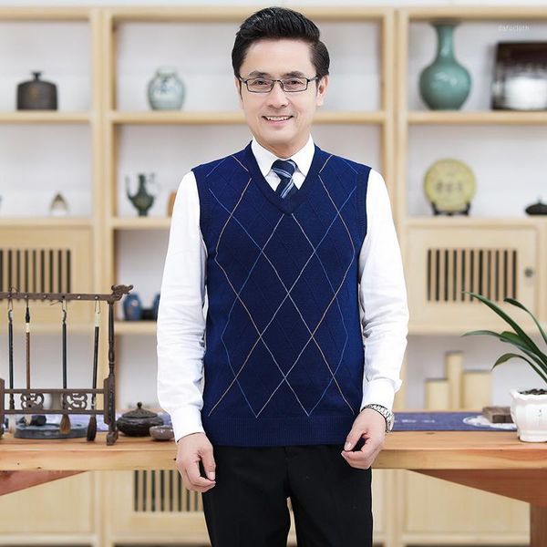 

new autumn mens wool sweater vest fashion argyle patterns sleeveless sweater pullover male knit vest v-neck1, Black;white