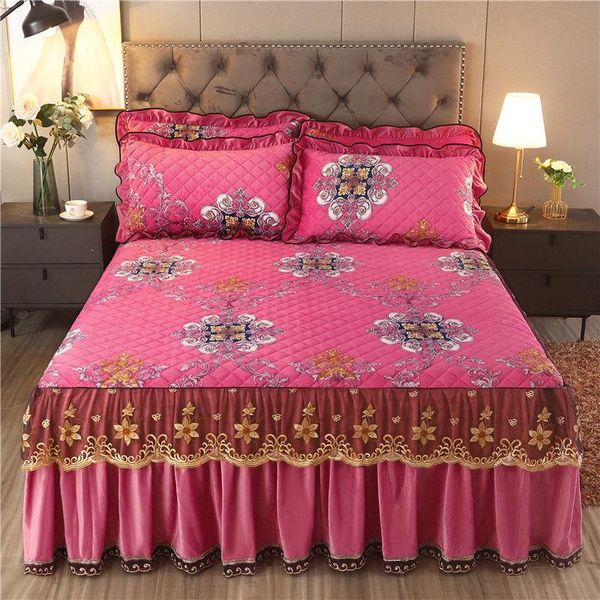 

bedding sets luxury velvet quilted bedspread elegant king  set short plush printing bed skirt 1pc skirt+2pcs pillowcases