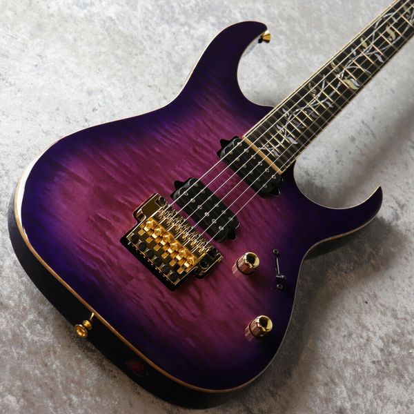 

mrg17 f2121477 j.custom 17 electric guitar