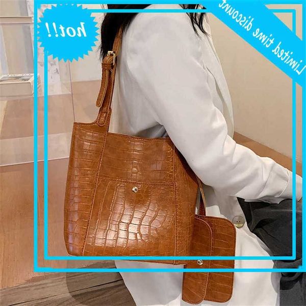 

capacity pu leather women's handbags crocodile pattern large crossbody shoulder bag casual ladies shopper task