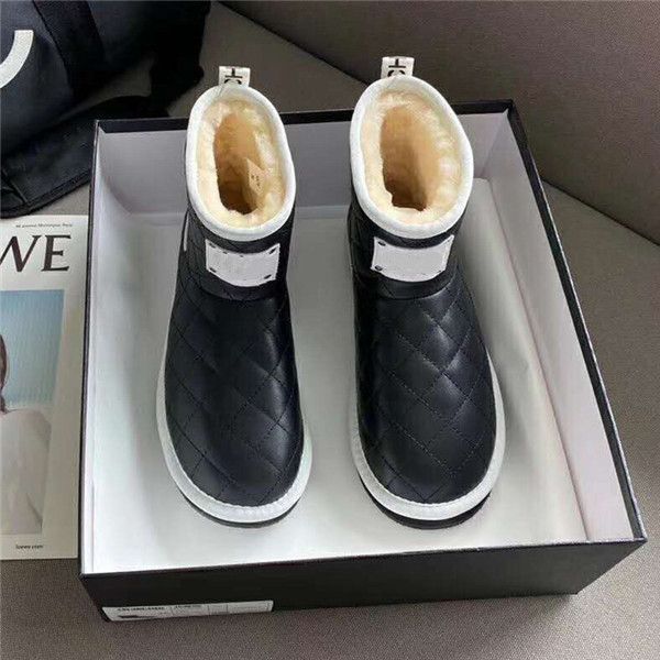 

2021 new women classic snow boots ankle short fur winter boot black white women ladies girl booties size 35-41 fashion outdoor