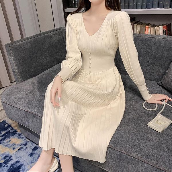 

casual dresses 2021 autumn product french bellflower design sense niche light mature style luxury ladies knitted dress, Black;gray