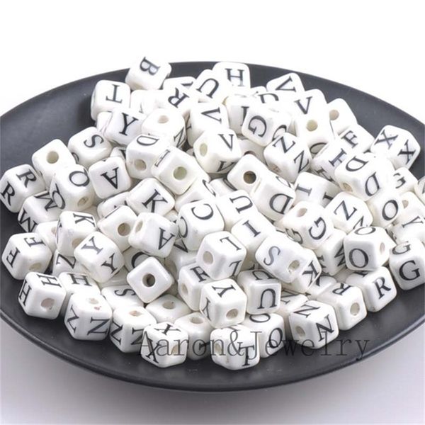 Горячий белый случайный смешанный алфавитный куб керамический буквы бусинки подходит для ювелирных изделий изготовления 8 мм 20 шт. YKL0355 Y200730