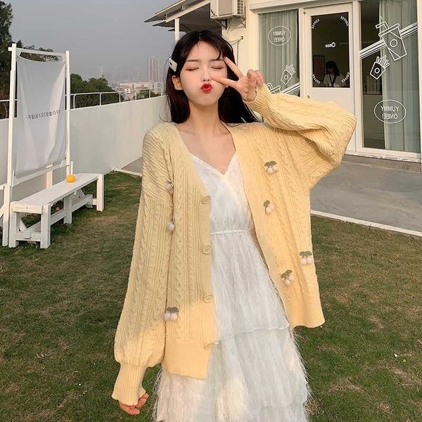 

2020 autumn new women's korean version loose sweet student cherry very fairy cardigan 2020 autumn new women's korean version loose, White;black