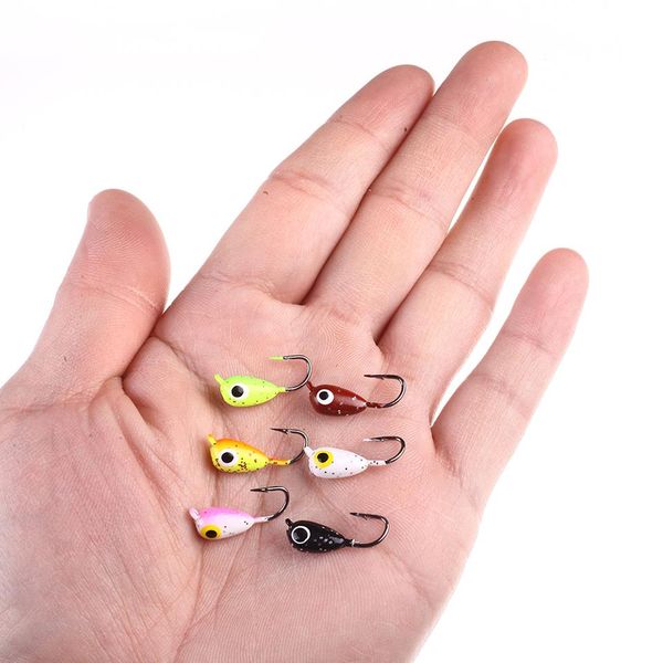 

6шт / серия banana winter ice рыболовный крючок 1.8cm 2.3g мини металл свинец приманку привлекательный 6color металла приманка рыболовный кр
