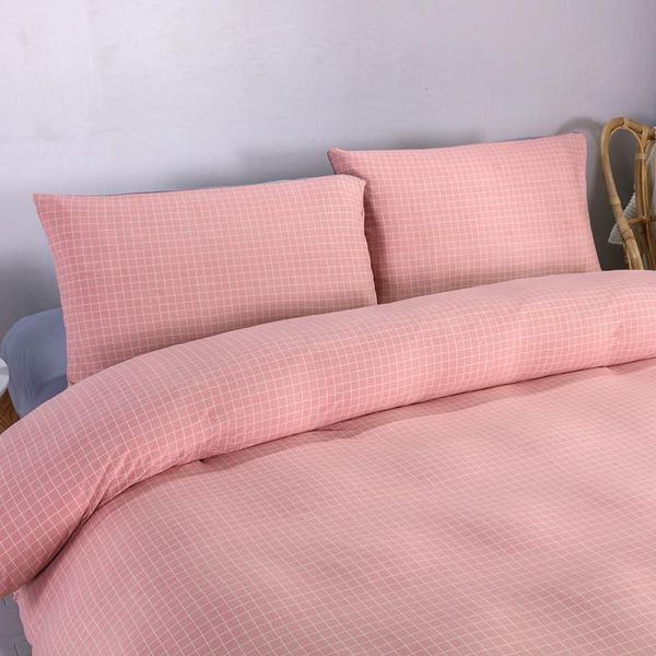 

bedding sets four season pink  size comforter simple style checkered quilt cover set