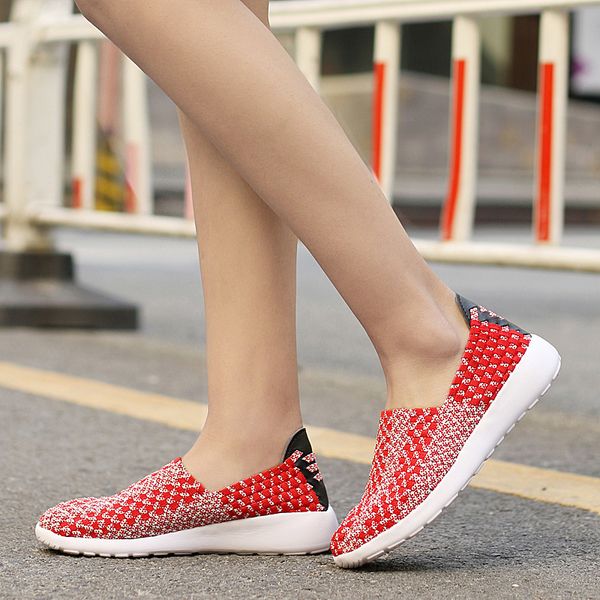 

2020 vulcan new solid female light woman walking shoes mqt4, Black
