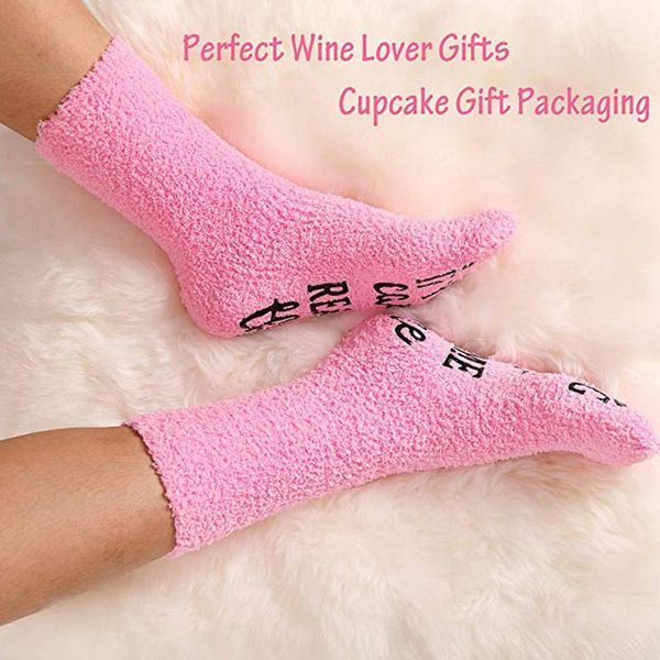 

christmas decorations 1 pair women letters socks fuzzy anti-slip gift j2y1