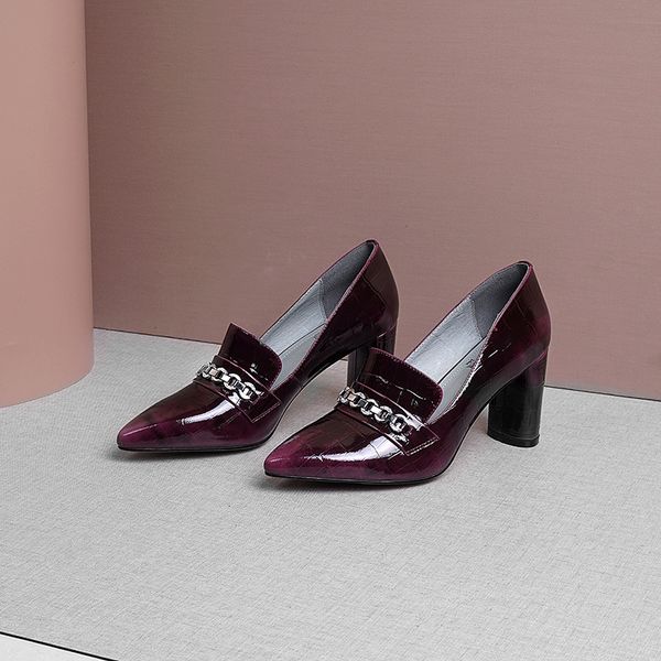 

2021 female pumps shoes british classic patent metal chain heels zl80, Black
