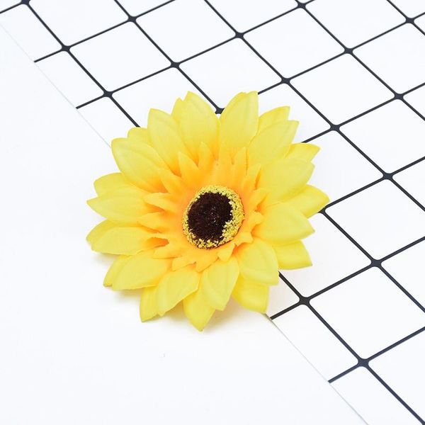

50pcs silk sunflower christmas wreath gifts diy home wedding decor accessories fake plastic gerbera artificial flowers candy box wmtdwp