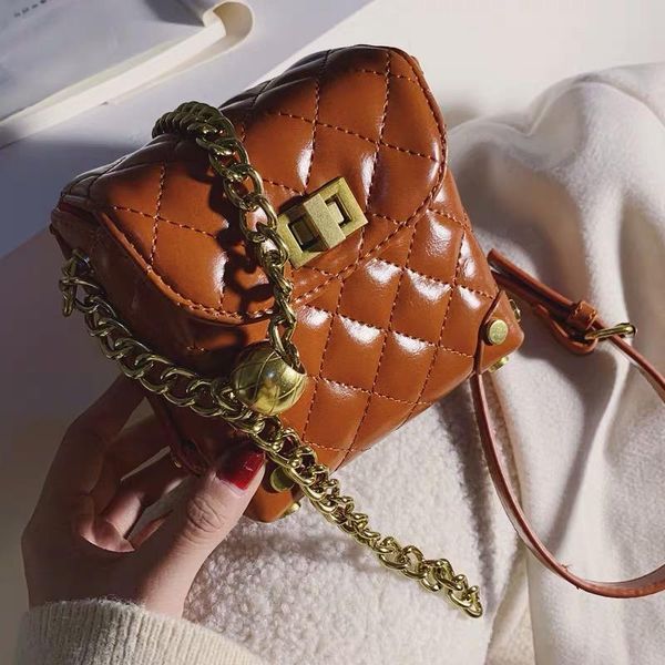 

2020 new fashion lady shoulder bag diamond check chain small square bag flip wallet girl trend pouch shoulder purse