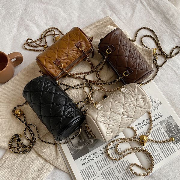 

2022 children circular handbag lady style kids diamond lattice bucket bags luxury kid metal chain messenger circular bag a8374, Black