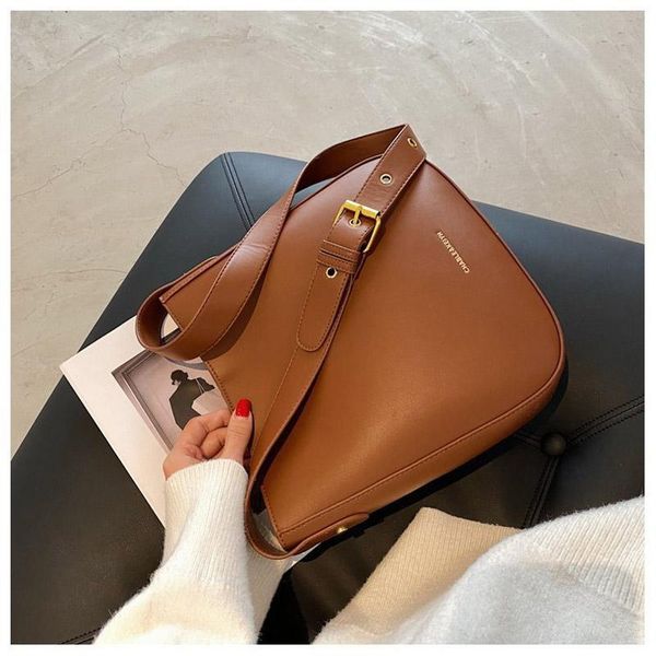 

2020 autumn and winter trend bucket bag ladies pu leather bag college student handbag fashion ladies one-shoulder diagonal