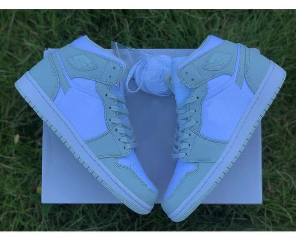 

1 white spruce aura designer outdoor shoes men women 1s trainger sports sneakers