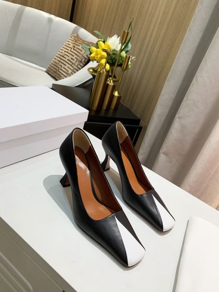 

высокий каблук женщин 2020 весной и летом французских девочек цветоподбора женской обуви с каблуком толстой кожи квадратной головкой и мелко, Black