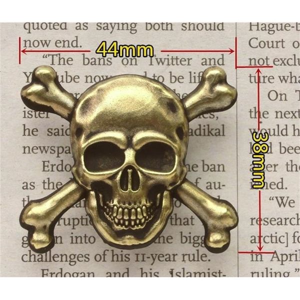 

luxury anniversary motorcycle club badge classic skull biker brooches for clothes hat retro metal collar pin skeleton brooch 201009, Gray