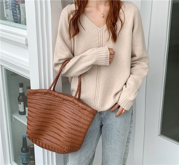 

v-образный вырез пуловер свитер женский свободный пуловер вязать и ленивый стиль корейской версии 2020 новый нежный трикотаж топ носить fw8v, White;black