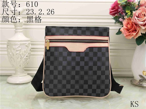 

2020 female makeup bag famous makeup box large tour organizer travel makeup bag handbag, Blue;pink