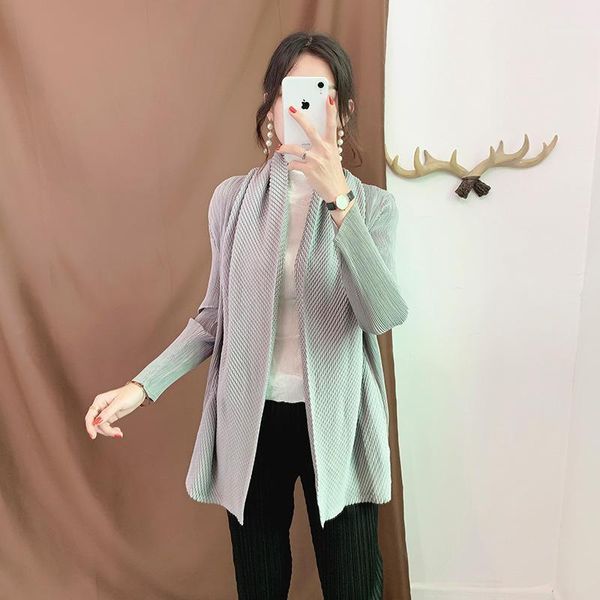 

plus size jacket women 2020 autumn winter new elastic miyake pleated cardigan thick scarf collar long sleeved solid colar coat1, Black;brown