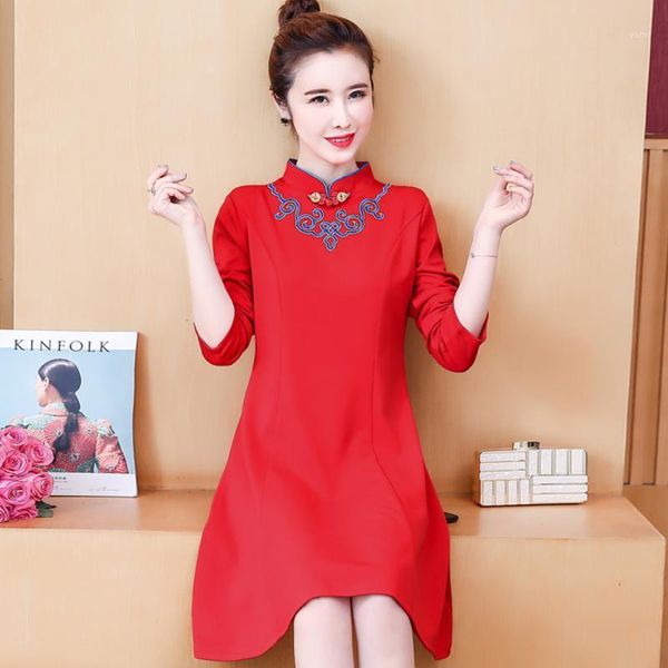 

plus size 3xl 4xl vintage chinese tradition qipao dresses new year dress for women wedding party embroidery red cheongsam qipao1