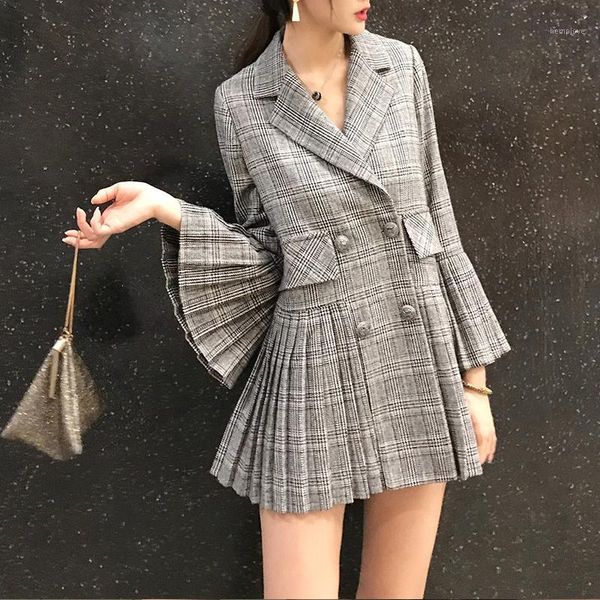 

women spring autumn winter plaid suit jacket overcoat plaid a-line long coat flare sleeve double-breasted pleated hem big size1, Black