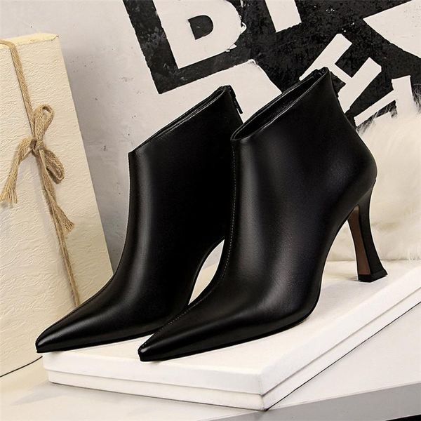 

boots patent leather low-tube pointed toe women shoes profession thin heels back zipper closure all-match, Black