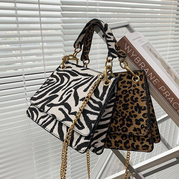 

niche design handbags fall/winter new fashion chain messenger bag leopard print shoulder bag portable square width: 22cm
