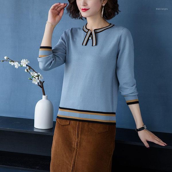 

mom's new autumn and winter wear long sleeves with a base coat inside and a loose sweater for middle-aged women1, White;black