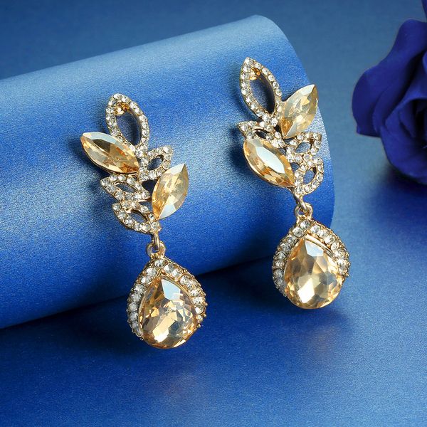 

selling luxury earrings horse-eye drills alloy droplets pendant earrings hollowed-out crystal, Golden;silver