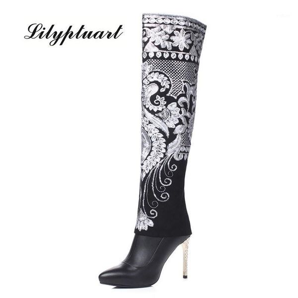 

2020 women new fashion matter leather electric embroidered mid-heel knight boots comfortable sleeve pointed toe square heel1, Black