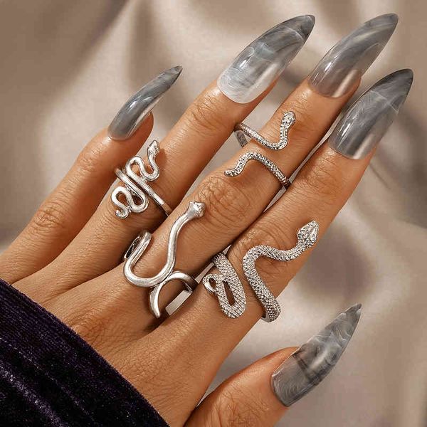 4pcs/set anéis de animais de cobra vintage para mulheres góticas prateadas de cor preta geometria de liga de metal de metal jóias 2022