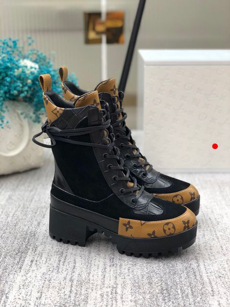 

2022 rubber platform women boots designer land womens shoes ankle winter for cowboy classic women yellow blue black hiking work motorcycle b