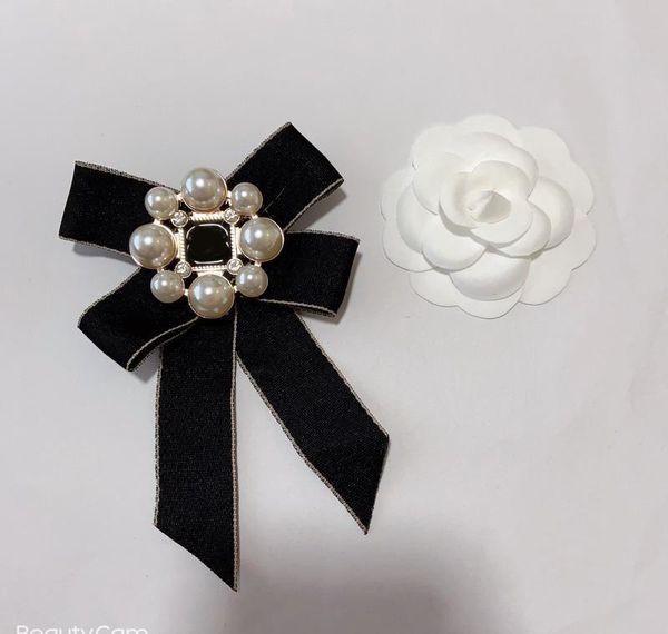 

fashion classic bow large and small pearl flower brooch c style luxury pin for ladies collection luxurious items badges clothes pin z67hk, Gray