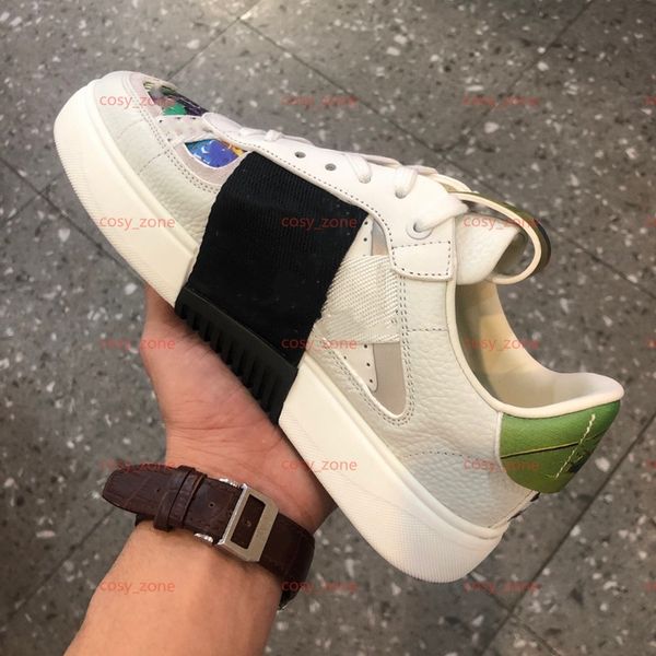 

2021 perfect runner camouflage leather sneakers men women luxe fashion style rock studs outdoor trainers casual shoes, Black;red