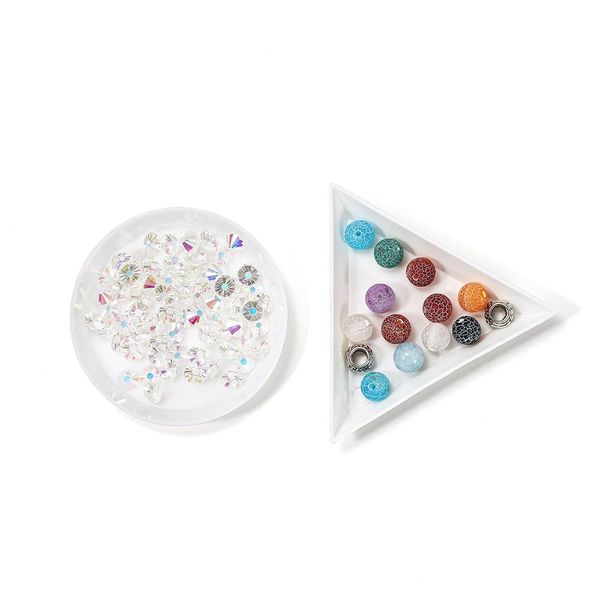 

10шт / много nail красоты расставить rhinestone треугольник круглые пластины для ювелирных изделий шариков дисплей пластиковый лоток упаковк