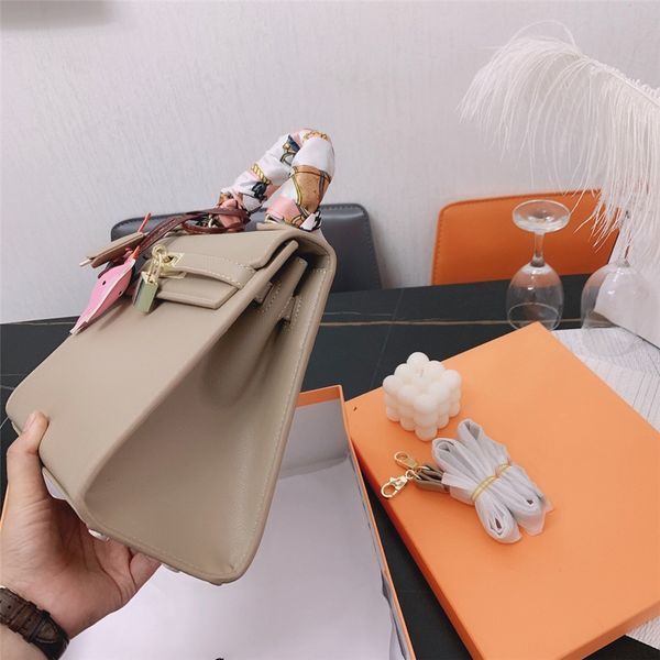 

ot sell classic fasion ags lack emossed women men scool ackpacks sle ags duffel ags soulder andags 40cm#7241001122