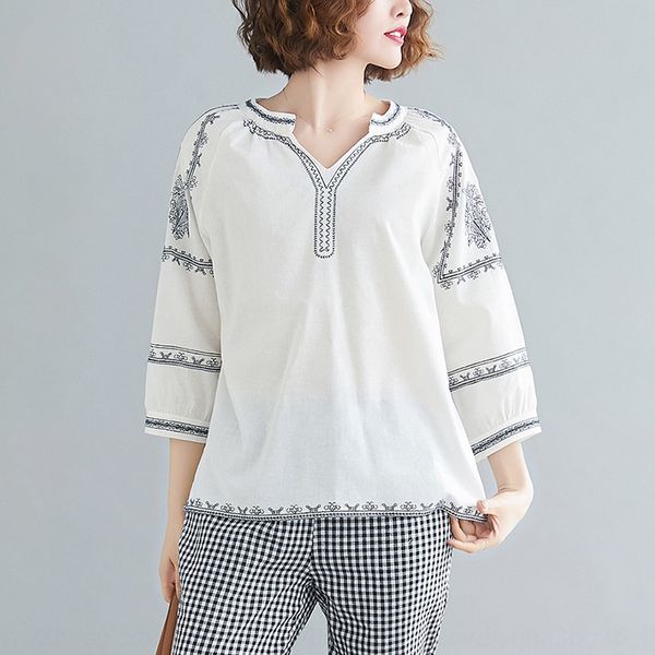 

autumn 2020 and linenembroidered cotton and linennew women's clothing art cotton linen embroidery t-shirt fat sister big size loose, White