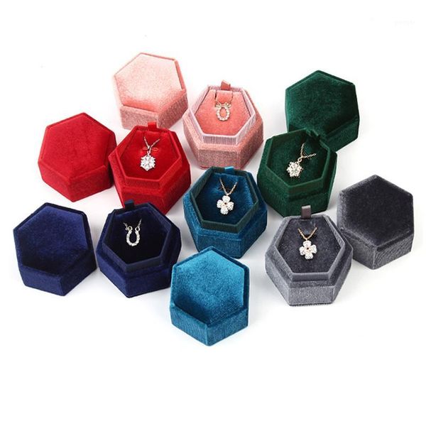 

gift wrap velet ring -box 6.2x5.5x5.2cm colorful spot hexagon flannelette ring/necklace jewelry box for wedding &engagement1