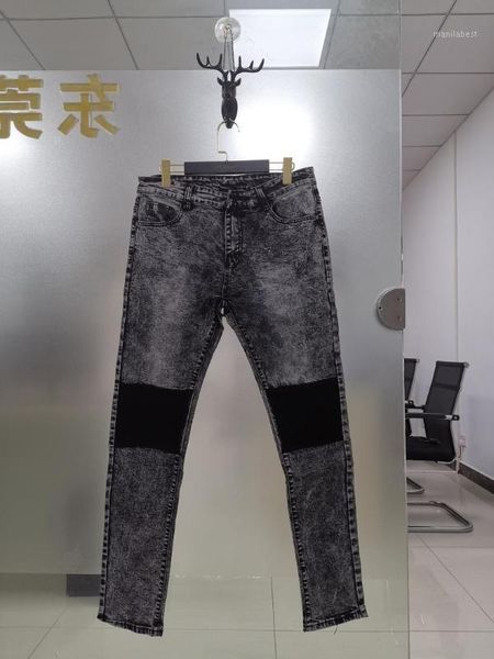 

men's jeans are versatile and casual1, Blue