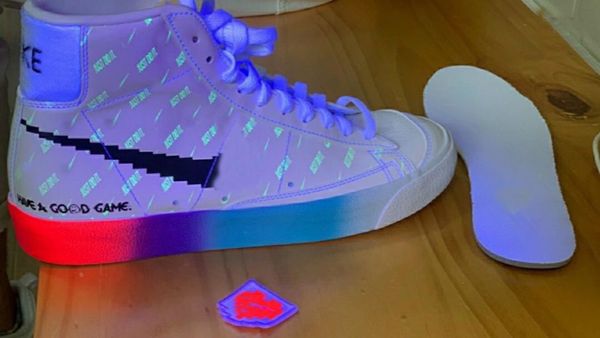 

2020 latest nk highest reflective luminous quality sneakers men shoes women chaussures de designer sports loafers running martin platform, Black