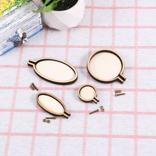 

8 pcs cross stitch fixing frame embroidery mini wood hoops diy wooden round and oval cross stitch hoop for crafting sewing stitc1, Black