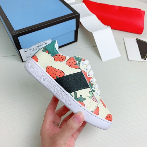 

spring and autumn children's canvas shoes boys and girls sports shoes non-slip rubber bottom toddler children's fashion sports sho, Black;red