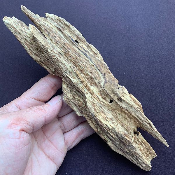 

38g authentic chinese national agarwood block oudh incense gaharu strong sweet smell home fragrance