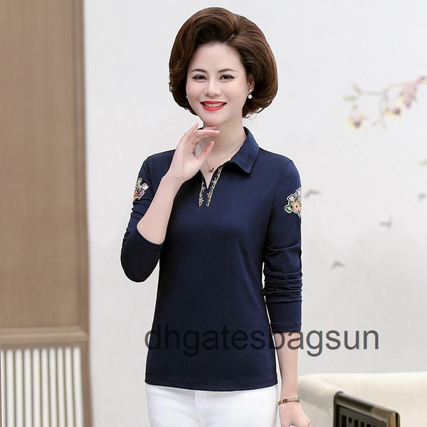 

fashionable middle-aged mother's spring and autumn embroidered long sleeved bottoming shirt 2022 new t-shirt large women's rz01, Black