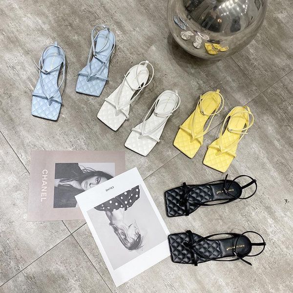 

fashion bloggers are to wear comfortable and versatile square toe flat shoes, trendy straps, buckle sandals, women's shoes1, Black
