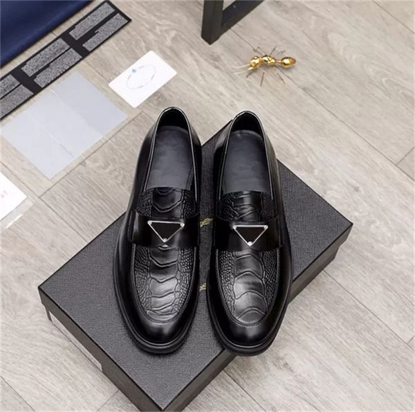 Herren Triple Black gebürstetes Leder Loafer Kleid Schuhe Rote Unterseite Oxfords Bräutigam Bootsturnschuhe Herren Business Hochzeit Party Casual Flache Sohlen Sneaker EU40-44