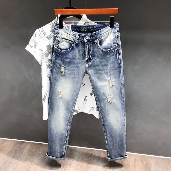 

2021 new fashion streetwear light blue embroidery designer slim fit ripped men elastic long pants hip hop jeans homme j963